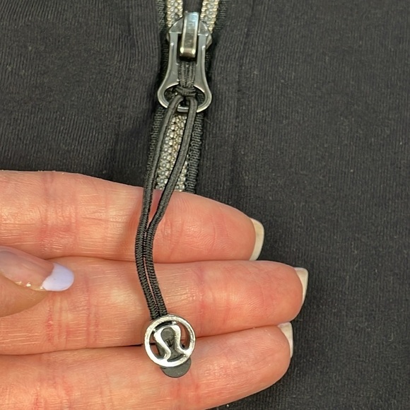 Lululemon Nice Asana Jacket Black Pow Stripe Split Pea Full Zip Thumb Holes - Picture 9 of 14